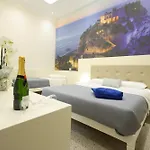 Nazzarì Affittacamere 4*