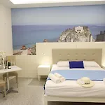 Nazzarì 4*