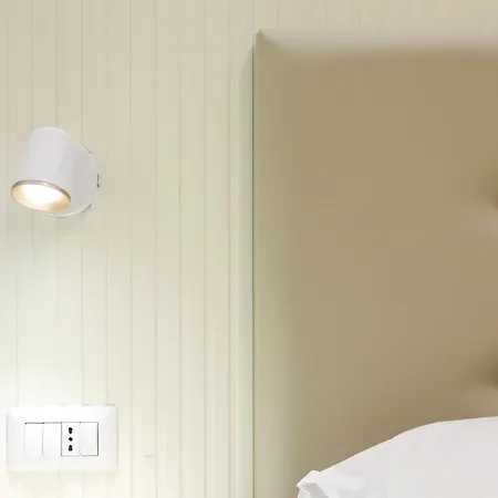 ゲストハウス Nazzari 3*