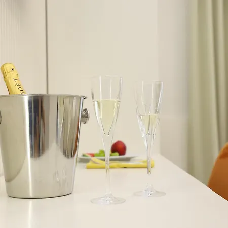 ゲストハウス Nazzari トロペーア