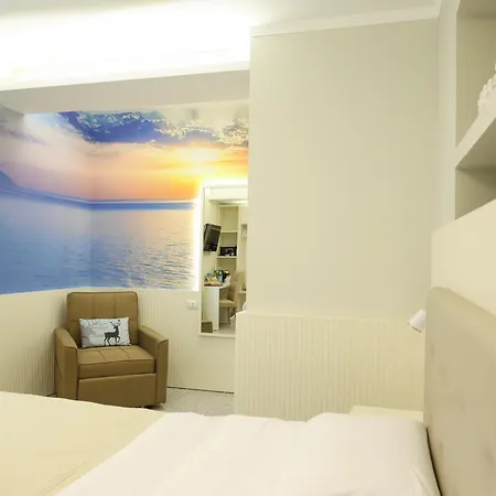 Nazzari トロペーア