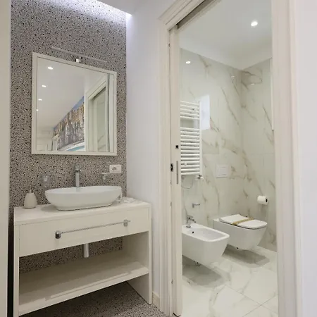 Nazzari トロペーア