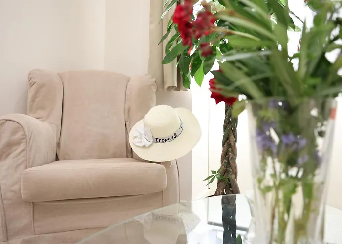 Nazzari 4* טרופאה