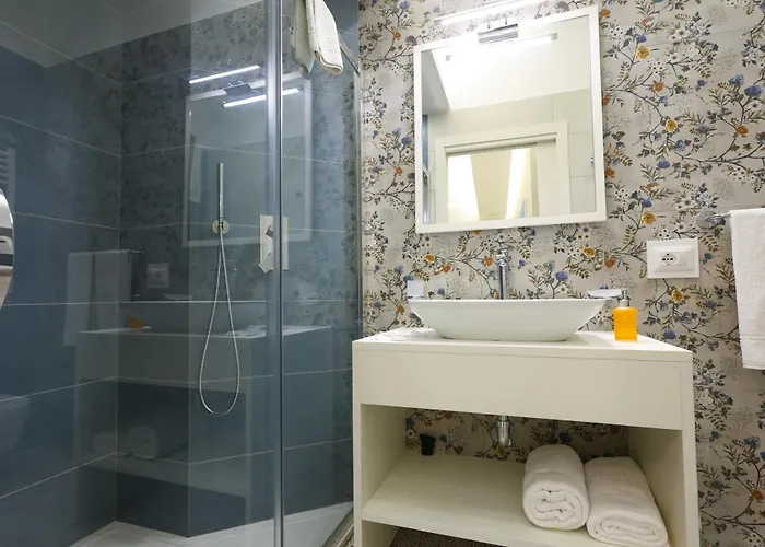 בית הארחה Nazzari 4*