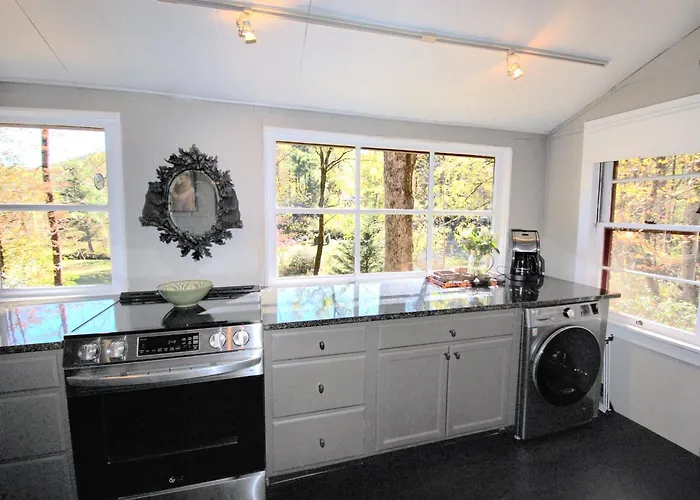 Nazzari בית הארחה